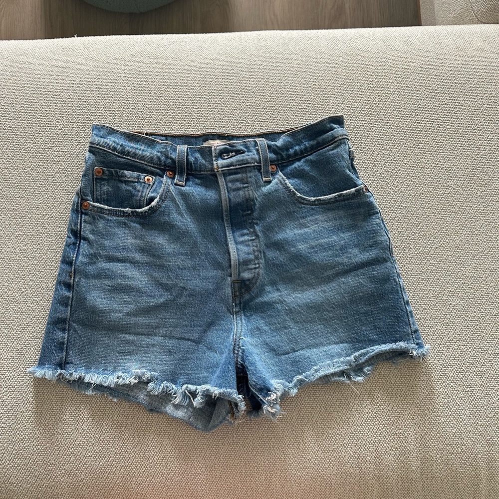 Levi's Ribcage Shorts
